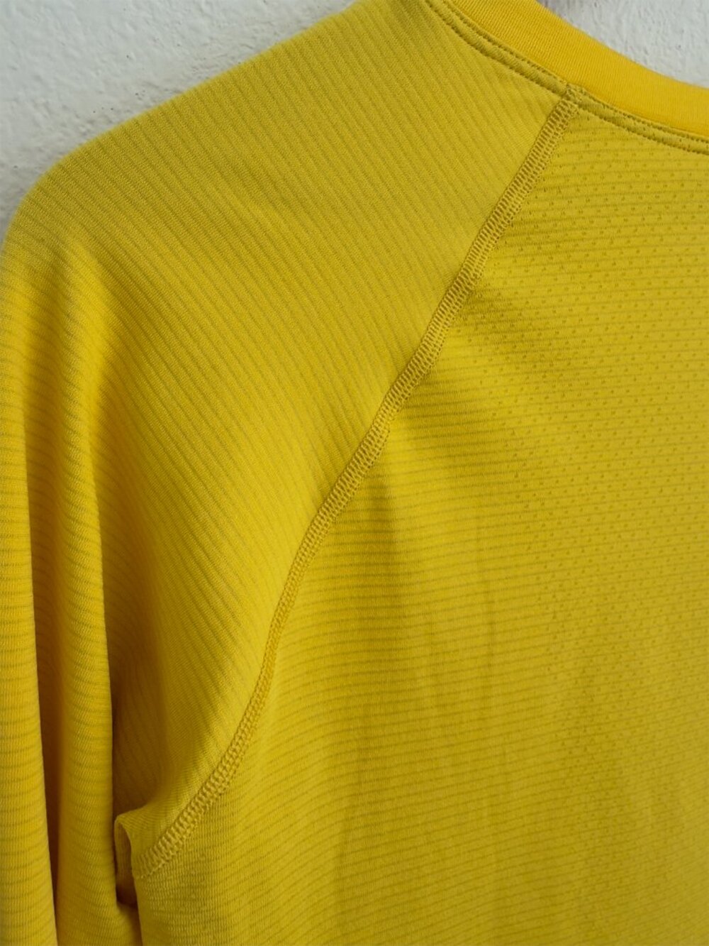 Lululemon Yellow Textured Long Sleeve Top with Thumbholes - Picture 5 of 7